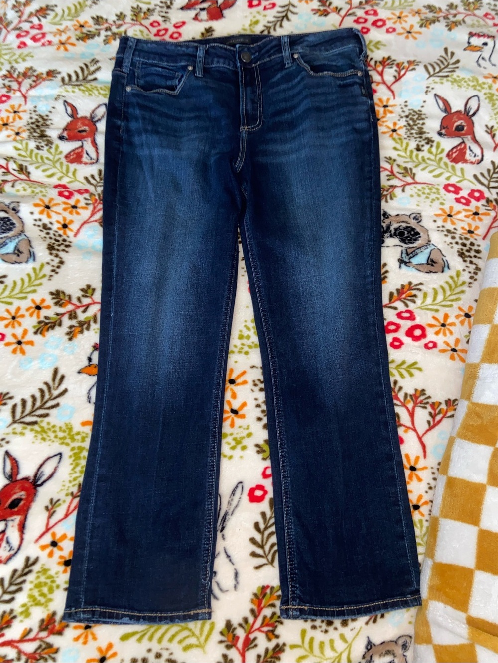 SUKI DARK WASH CAPRIS Silver Jeans EUC
